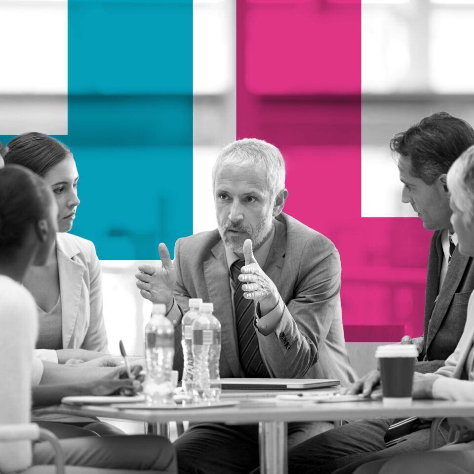 SINGLE-IMAGE_squares-team-meeting-serious_nov23