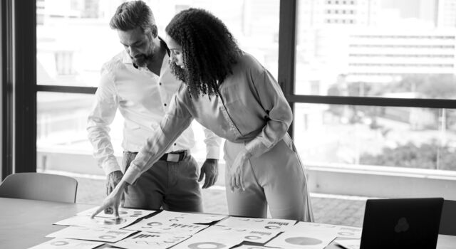 SINGLE-IMAGE_man-and-woman-study-charts_jul24