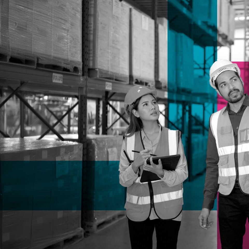 SINGLE-IMAGE_squares-blue-collar-workers-are-working-at-warehouse_jul24